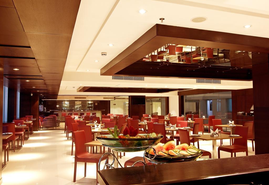 Citrus Hotel Bhiwadi Bagian luar foto