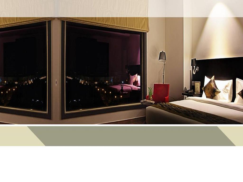 Citrus Hotel Bhiwadi Bagian luar foto