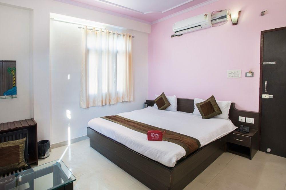 Citrus Hotel Bhiwadi Bagian luar foto