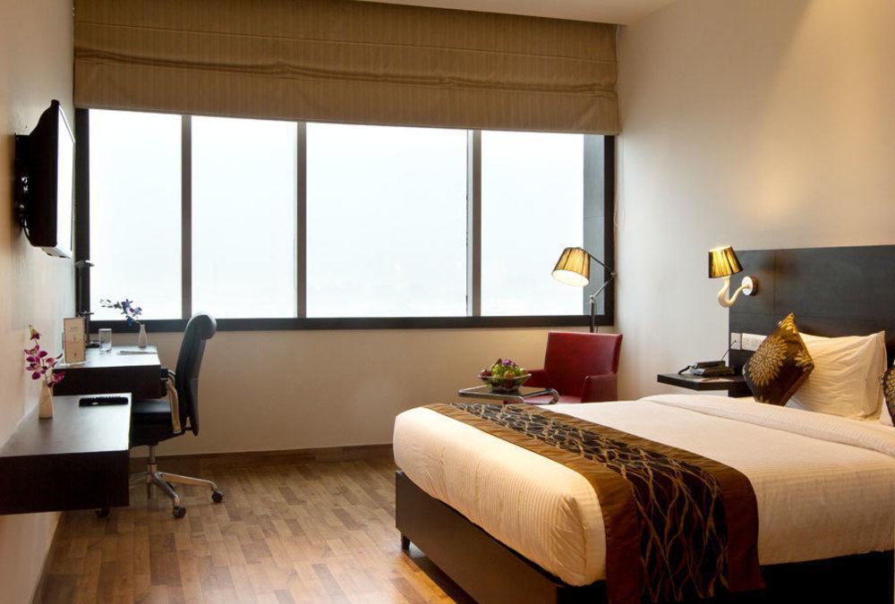 Citrus Hotel Bhiwadi Bagian luar foto